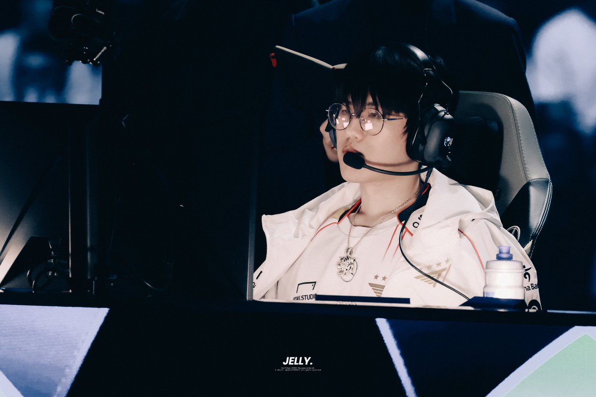 jellyoney's tweet photo. 241019 Knockout Stage T1 vs TES

#Worlds2024 
#ONER #오너 #문현준 https://t.co/IRb8Si1p0y