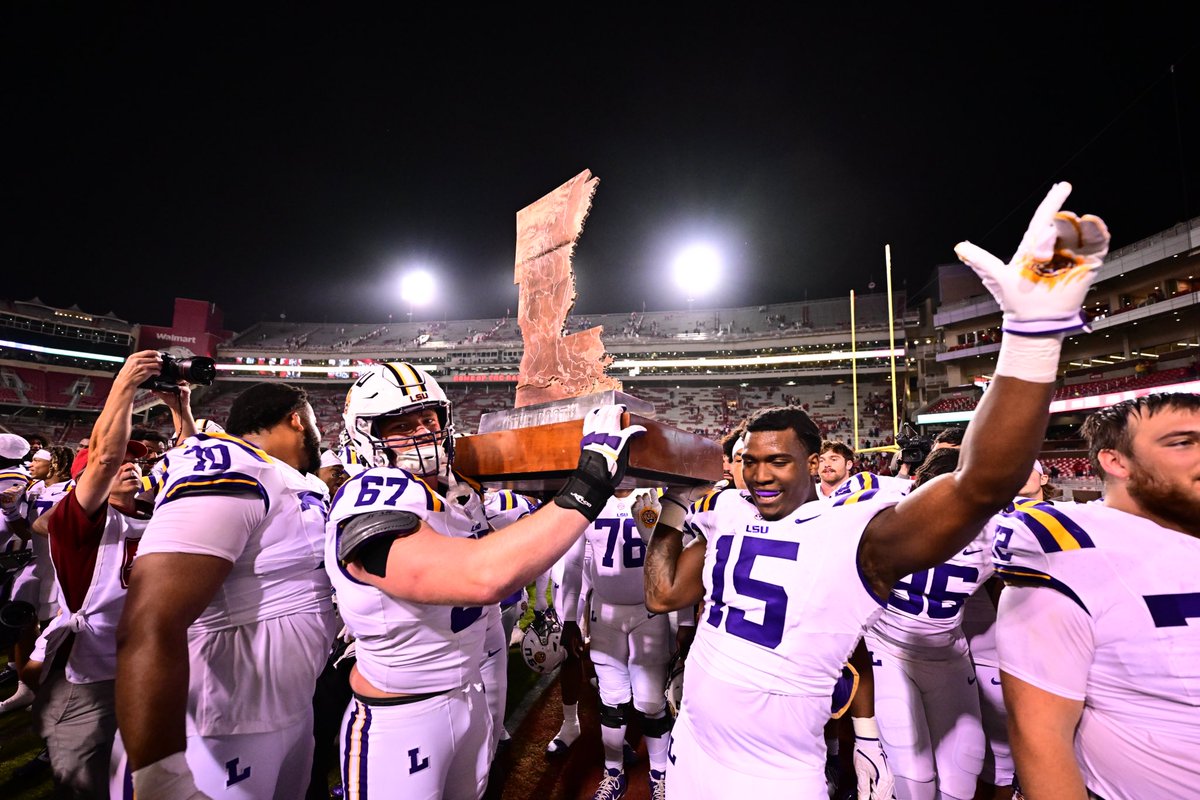 LSUfootball's tweet photo. That’s 8 of the last 9 for the Tigahs https://t.co/VpWH4LbFlu
