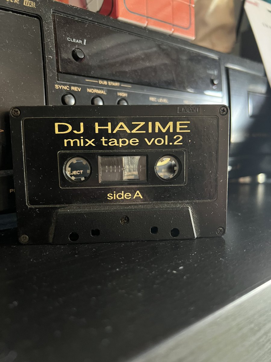 takuraw_1118's tweet image. 昨日発掘したテープ聴いてる。
カモ狩りは今聴いてもカッコいいですねー、トラックがEric B and Rakim の名曲ってのもサイコー。

ケースは失くした笑

#DJHAZIME #DevLarge #Suiken