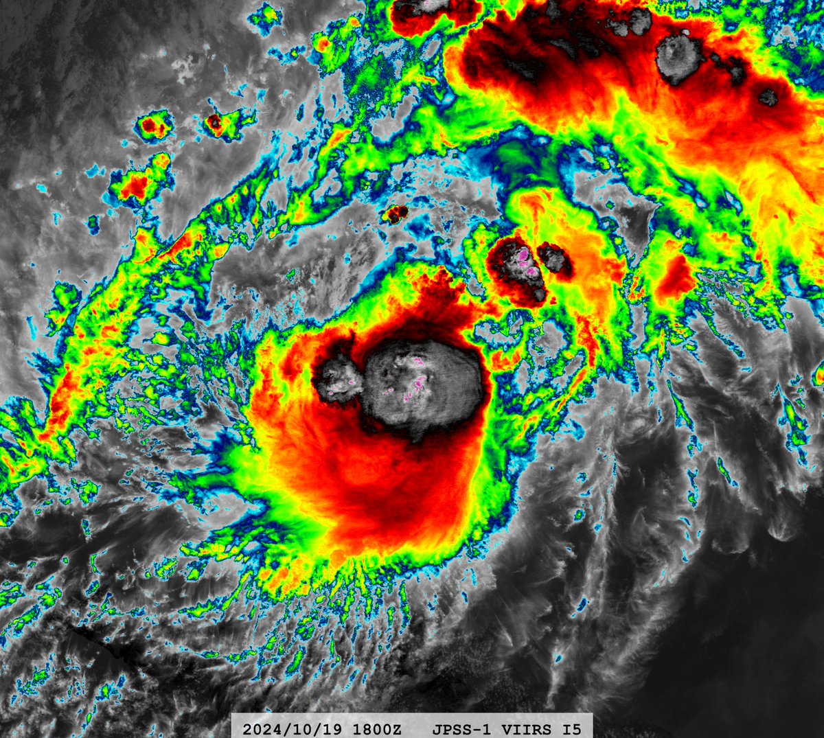 zeb199818's tweet photo. #16L Hurricane #OSCAR
Satellite: #NOAA20 #JPSS1 #VIIRS
Channel : I1 (0.64 Β΅m) I5 (11.45 Β΅m) 375-m
Time : 2024/10/19 1800Z
Tiny CAT-1 hurricane. https://t.co/6peu0Jk4D2