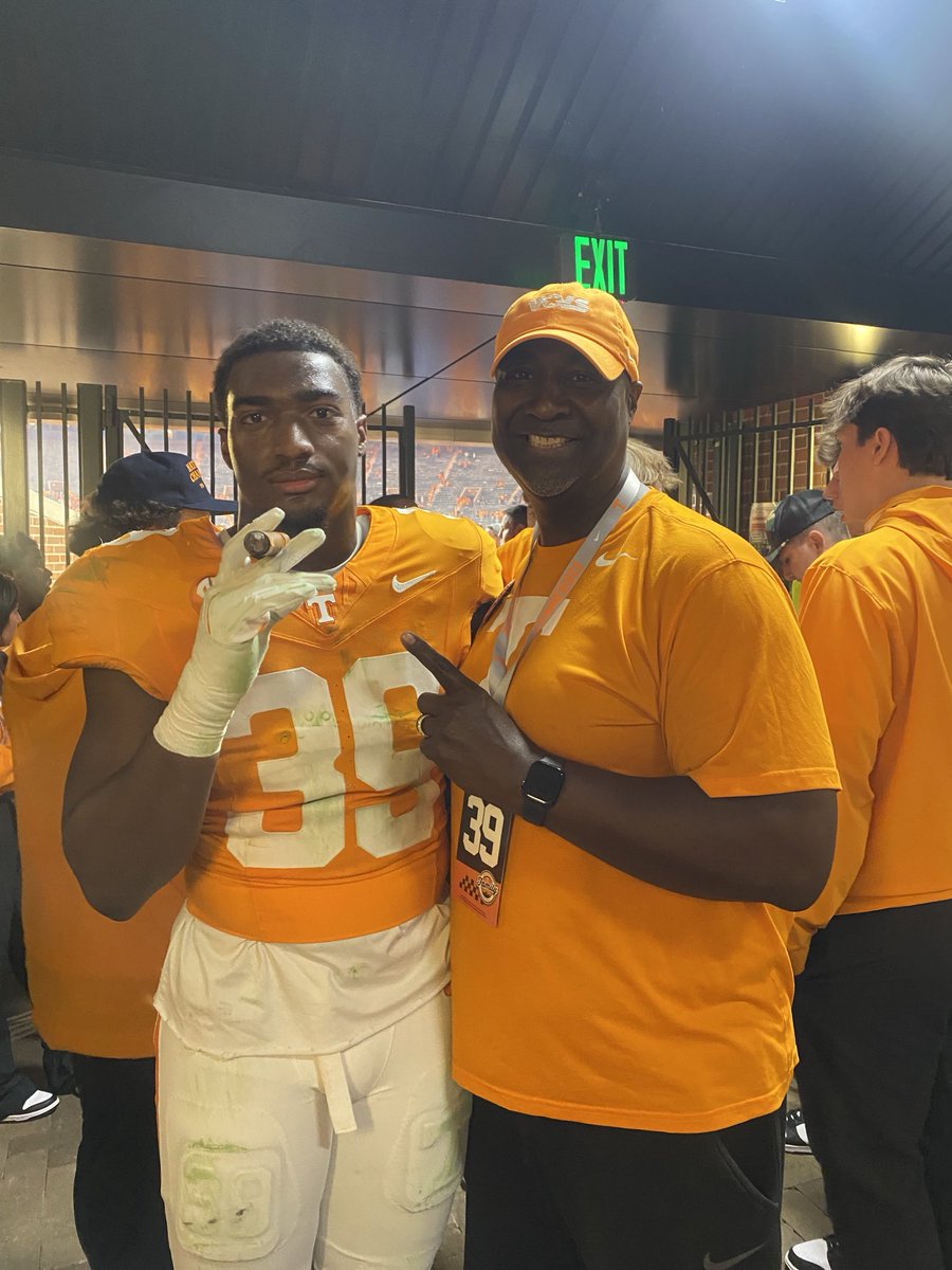 TopFlight52010's tweet photo. We bagged us a Elephant 🐘 Congratulations ⁦@JalenSmith2023⁩ ⁦@Vol_Football⁩ #GBO🍊 https://t.co/yoRuF0WUfp