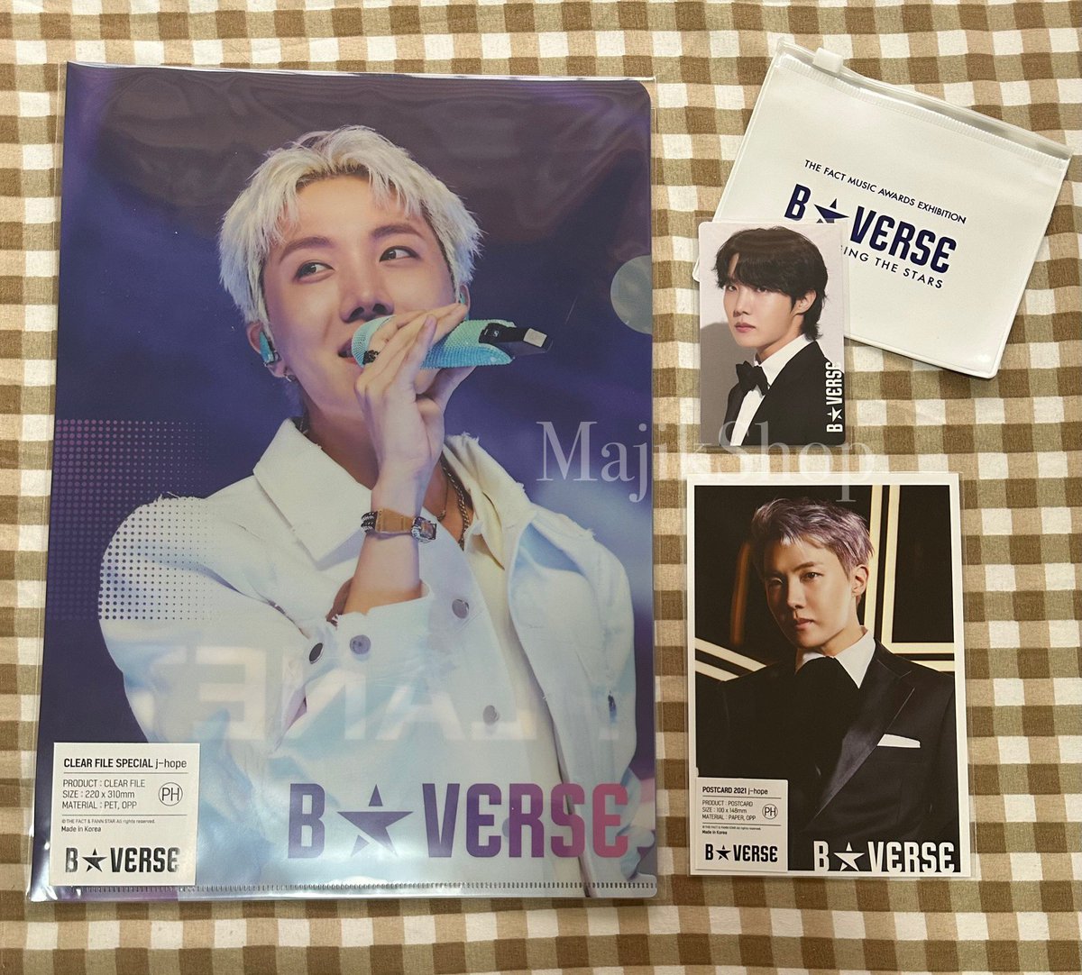 MajikShop7's tweet photo. WTS LFB PH

BTS B*Verse Set

Inclusions:
✅ Clear File (sealed)
✅ 2022 PC with pouch
✅ Postcard (sealed)

Available:
✅ RM, J-Hope, V

P480 per member set

Onhand &amp; ready to ship

🏷️ namjoon hobi jhope taehyung bverse photocard https://t.co/b3omnNTym1