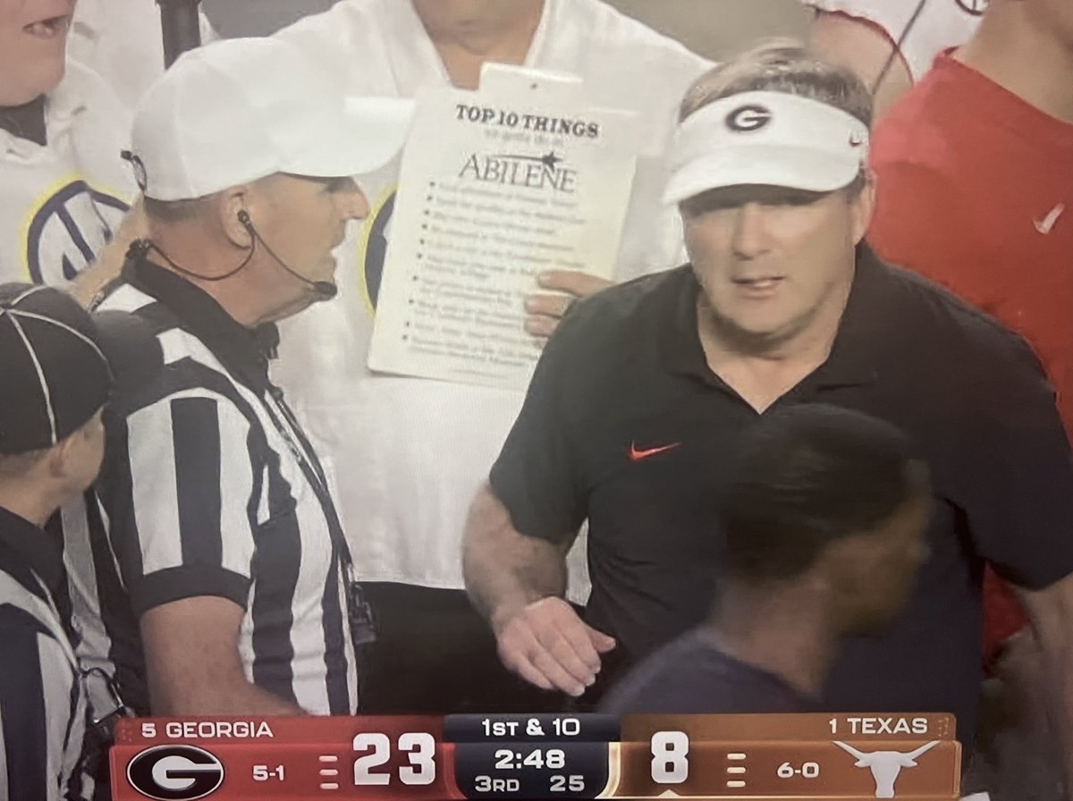 GaryGHamilton's tweet image. Things I’d never expect to see during this Georgia/Texas game….a top things  to do in Abilene sign. I haven’t seen one since I was in the Abilene airport more than a decade ago. Shoutout to my alma mater @ACUedu!

#UGAvsTEX