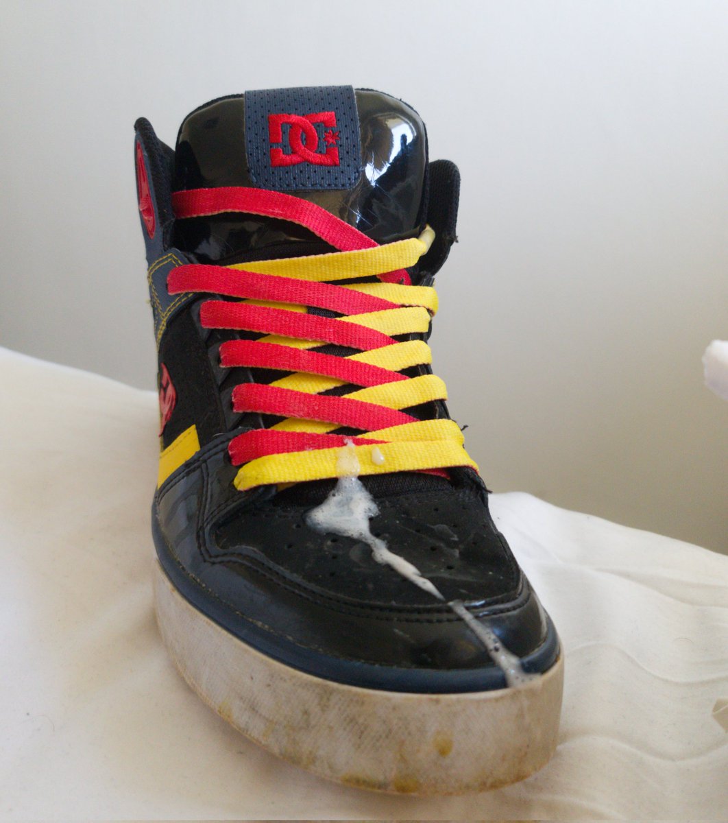 Sk8dc43's tweet photo. 🔞 - DC Spartans 😈#Skateboard #skateboarder #shoe #shoes #skater #sneakerfetish #gaysneakerfetish #igsneakercommunity #sneaker #sneakers #trainers #hitops #dc #dcshoes #dcspartans https://t.co/WZgPhrpAtl