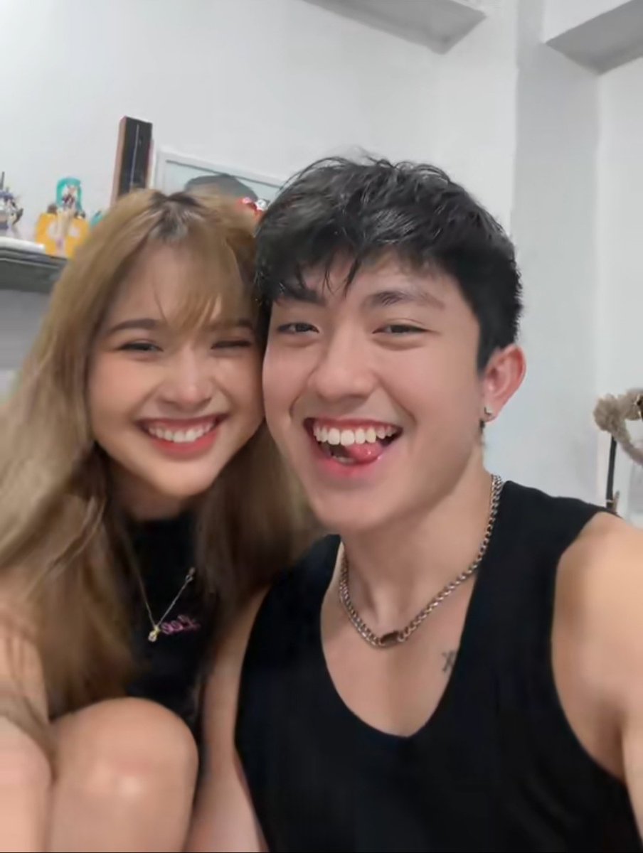 armieraculous's tweet photo. Happy 2nd year of love, Karlia! 🧡
Ilybsm! 😘 https://t.co/tVTSi9EIq1