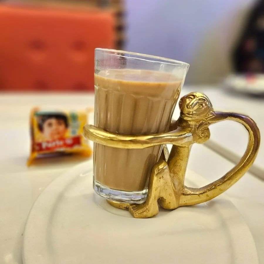 Aliafsarjafri's tweet image. जिंदगी भर चाय पिलाने वाली की,
मुझसे भी ज्यादा लंबी उम्र हो ❤️💯

#करवाचौथ #karwachauth2024 #vloglife