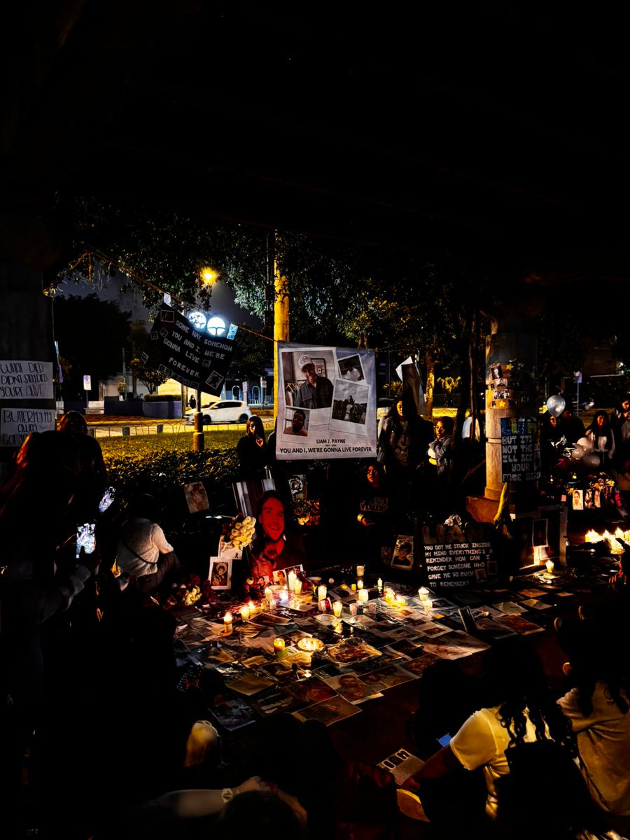 Siempre te tendremos en nuestros corazones, hasta el final de los tiempo🤍🕊

1er. Homenaje Liam Payne, Guatemala City, Plaza el Obelisco