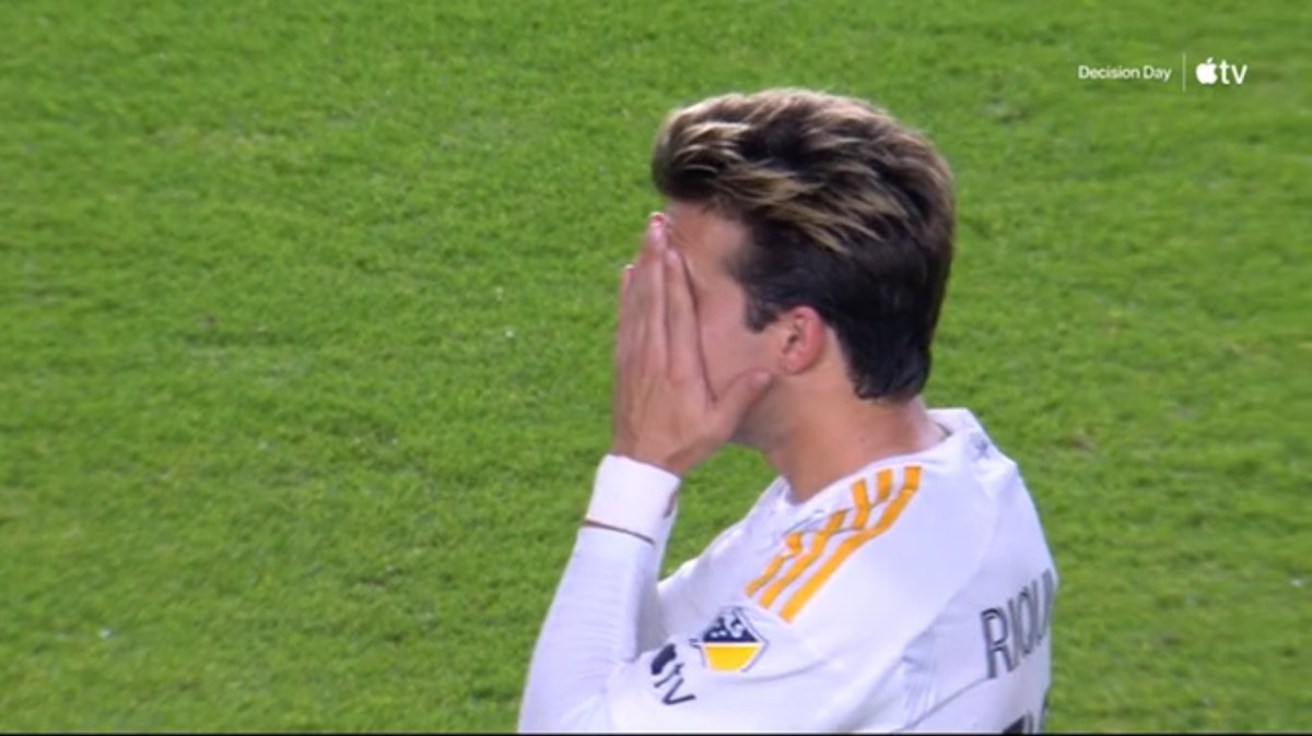Best LA Galaxy squad in over a decade. Riqui Puig is allegedly the best midfielder in the league. Pec for MLS newcomer of the season. They said Paintsil was clear of Bouanga. They signed Reus, supposedly the best Bundesliga player of the century.

All that to finish below LAFC.
