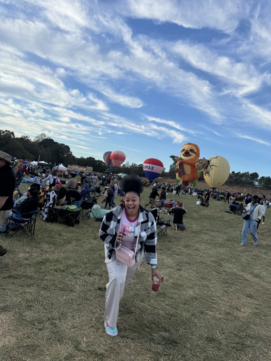 willybless22's tweet photo. Carolina Balloon Fest! #UnitingOurWorld @HowardHallElem …. T’was a great day! So much fun! https://t.co/SwrnLErWE9