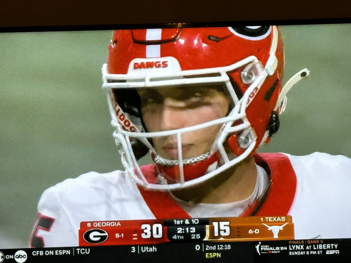 Petedavis1's tweet image. #CarsonBeck has a little bit of #TomPetty about him  #UGAvsTEX