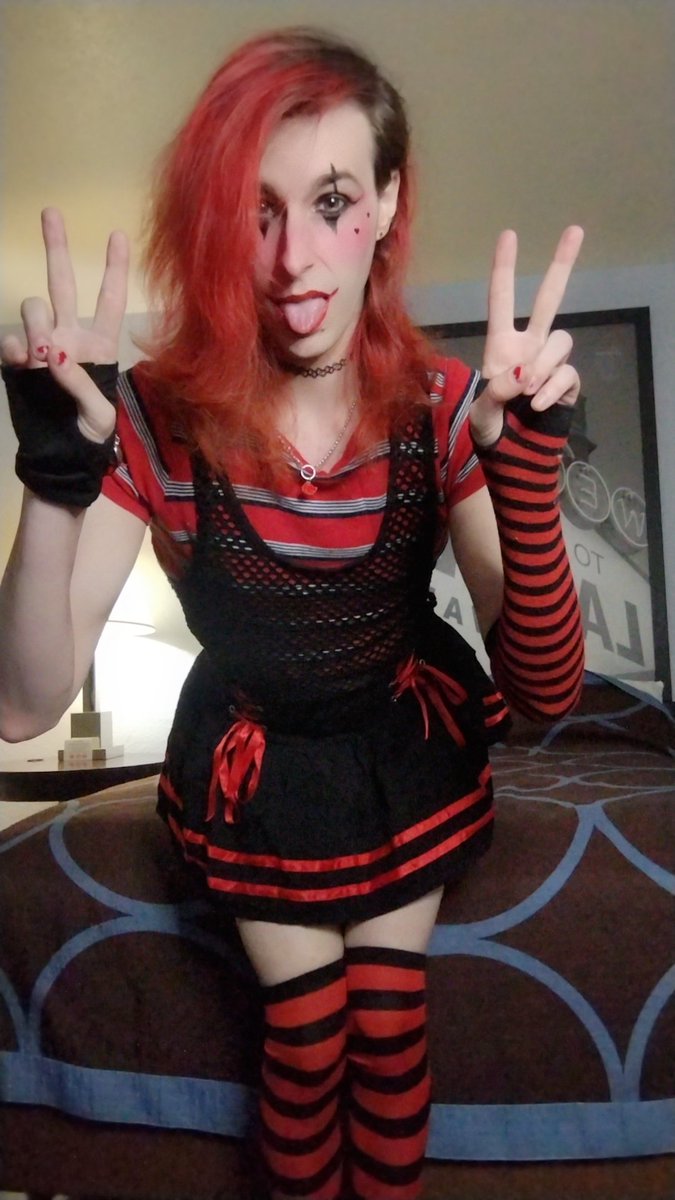 HeartMyArc's tweet photo. Just clowning around online and I'll be joined by Ashe and Nerd soon!

Join me live getting silly on CB 😜 https://t.co/J851B2xz3h