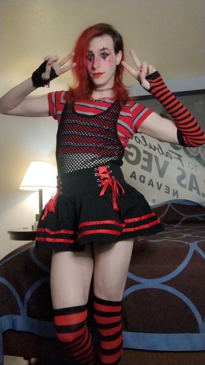 HeartMyArc's tweet photo. Just clowning around online and I'll be joined by Ashe and Nerd soon!

Join me live getting silly on CB 😜 https://t.co/J851B2xz3h