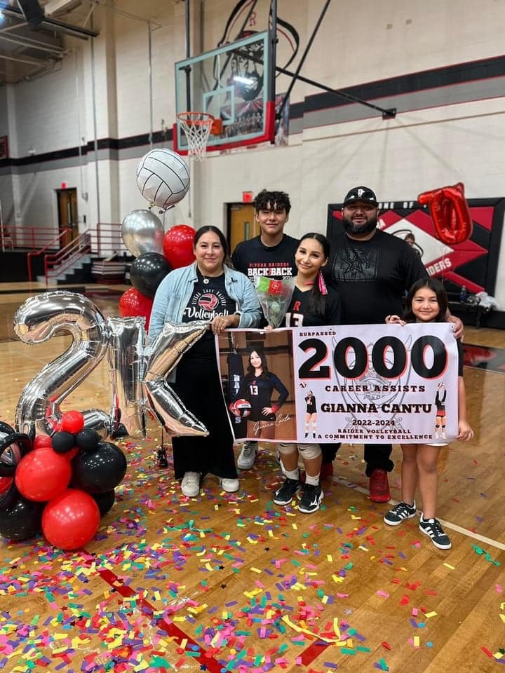 Junior setter Gianna Cantu surpassed 2000 career assists today with the Raider victory today. Gianna continues a excellent setter tradition here at Rivera  Her mother Elizabeth Cantu was a excellent setter for Coach Avelar-Guerra during her high school career here at Rivera.