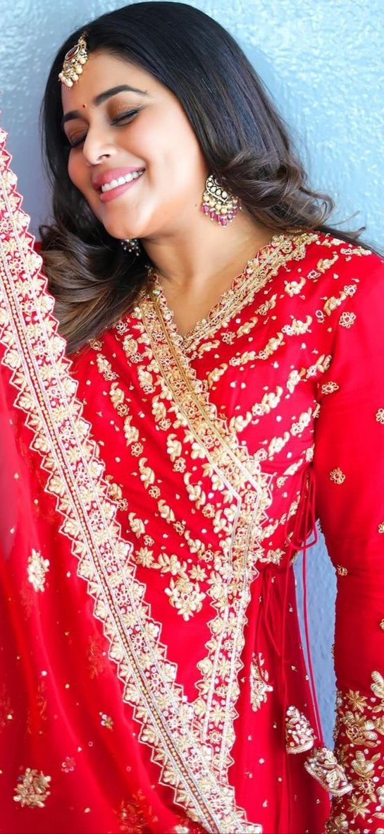 viralvideos16's tweet photo. π― #EstherNoronhaThread
π― #PoornaThread
#Bollywood #Actress #Poorna #EstherNoronha New Look https://t.co/G4tRfjbzA7