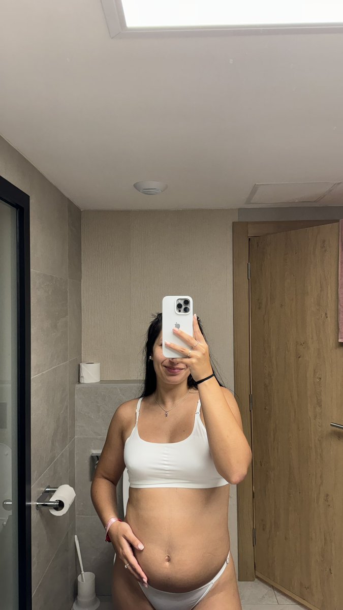 eliimolina__'s tweet photo. Feliz primer día de la madre para mí 🥹 soy muy feliz❤️ https://t.co/14oBCFIMth