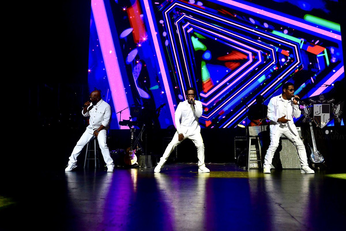 vallerymag's tweet photo. Boys II Men are more than just a boyz group - they’re a cultural phenomenon during their rise to fame in the early 90s, they’ve captured the hearts of millions their music has become a soundtrack for generations al by: 📷🎥©️ Johnny Louis | @JLNPhotography | @jlnphotoswires | https://t.co/t7wzpazXHz