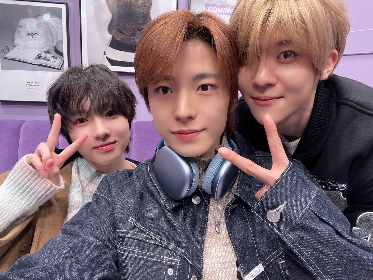 로쿠 tweet media
