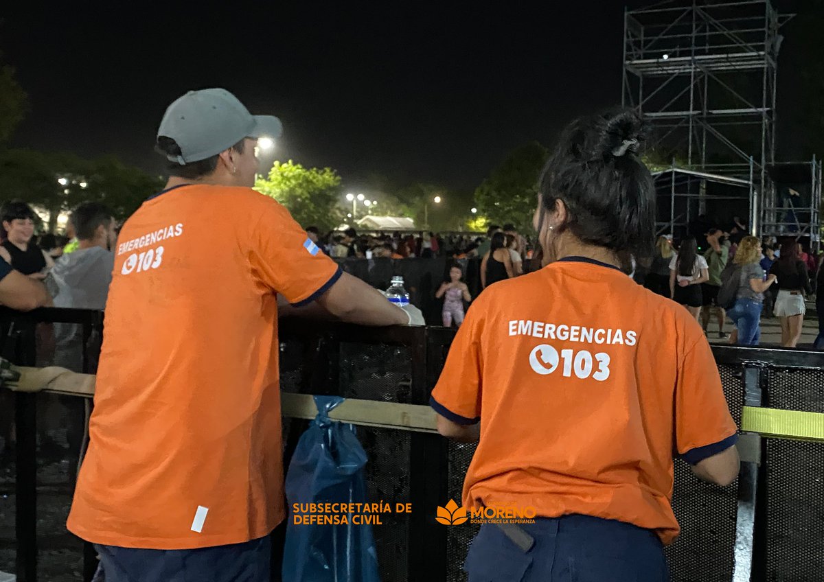 Defcivilmoreno's tweet image. PLANTÍN FLORAL🌻

Defensa Civil se hizo presente en el el festival del Plantin Floral en la Plaza Dr. Bujan, trabajando activamente para priorizar la salud y seguridad de la comunidad🧡

@emilse_carnero @moreno_municipio 

#defensacivil #prevencion #eventosmasivos #moreno