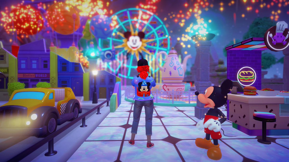 JadasWrld999's tweet photo. @DisneyDLV Such a fun dreamsnap to make and i just love this bag its something i would wear to a real disney park! #DDLVHauntedHoliday https://t.co/3bDlBvL9Jd