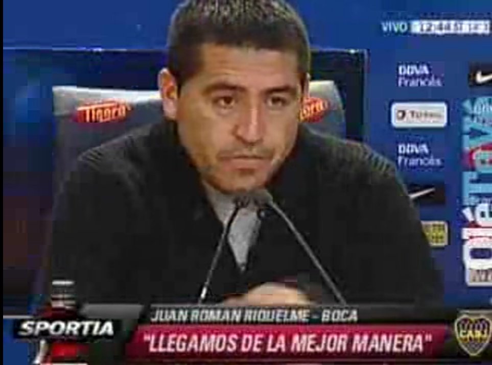 -Se habla mucho del nivel de bait de Boca,vos que sos unos de los jijeadores del plantel,cómo hace jijear este boca? Te gusta como baitea?baitea bien,baitea mal?hace jijear porque tiene suerte?
+A vos te gusta?
-No a mí no
+Tiene suerte?
-Un poco
+Hace 50 baiteos que tiene suerte