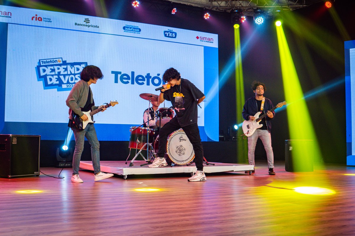 TeletonSV's tweet photo. Continuamos con la franja juvenil deleitándonos con nuestros artistas salvadoreños.
Malih y Rodxsas. 🎶🎵🎙️
#Teletón2024 #DependeDeVos https://t.co/wiy4ZwFfDJ