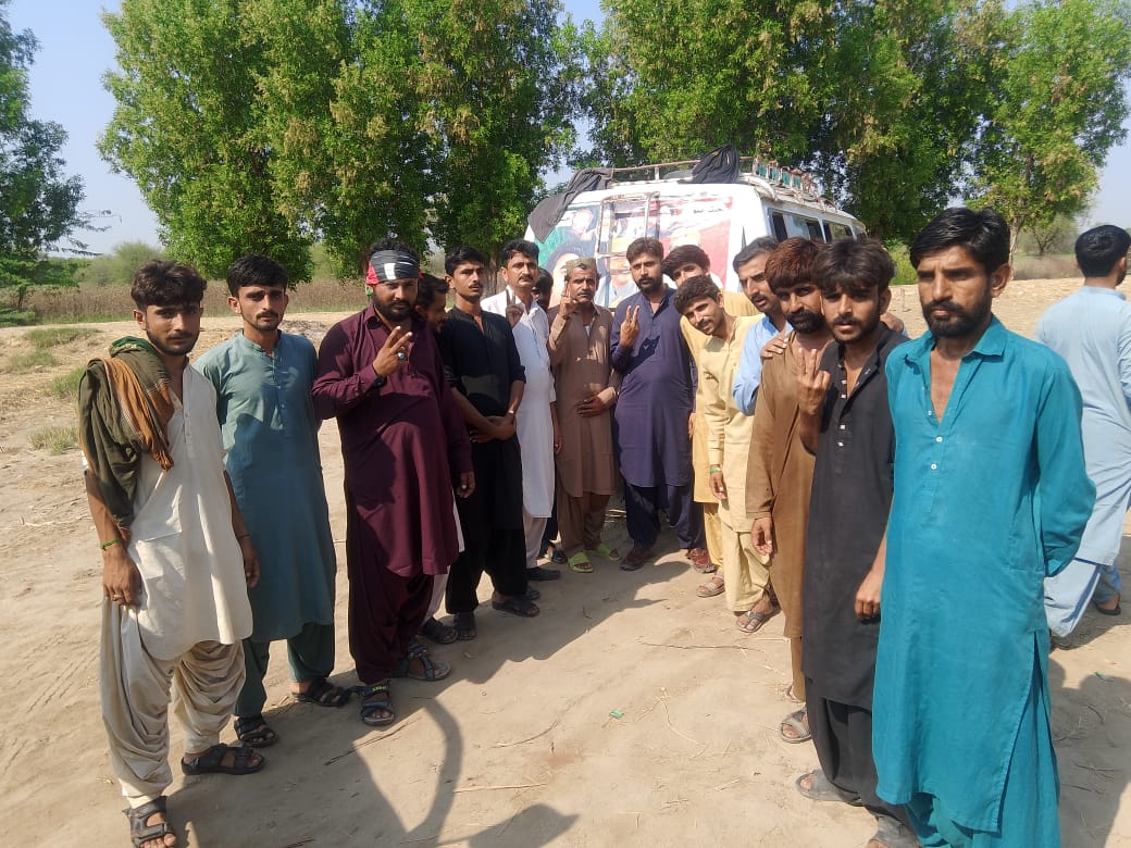 ShahjahanMari's tweet photo. @JavedNLaghari @BBhuttoZardari @AseefaBZ @BakhtawarBZ پیپلز یوتھ تعلقہ کھپرو کے عہدیداران و   میمبران کا سانحہ کارساز کے جلسے میں بھرپور شرکت 
#ShuhadaEJamhuriyat 
#PYOSindh https://t.co/QsbTuOH1iL