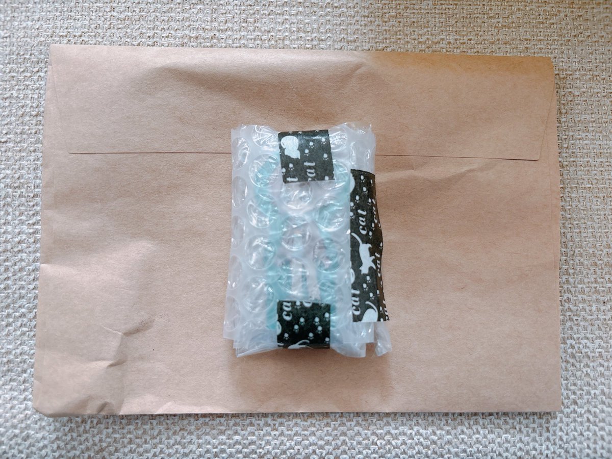 【人探し】
⚠️当方宛てに［エイトリのころっと(斜木七基)］を普通郵便で送った方を探しています⚠️

自分のお取引の物ではないので住所を間違えて送られたのかと思います。リターンアドレス、IDの書かれたメモ等はありませんでした。
お心当たりある方はご連絡お待ちしております。