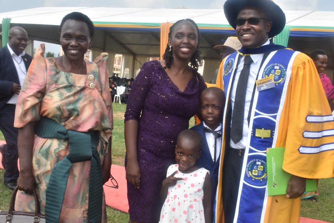 Rogers Kajabwangu (@kajabwangur) on Twitter photo Yesterday was special! I graduated with a PhD in medicine at <a href="/MbararaUST/">Mbarara University</a>. Many thanks to all those who supported me in this journey <a href="/MbararaHospital/">Mbarara Referral Hospital</a> <a href="/MinofHealthUG/">Ministry of Health- Uganda</a> <a href="/ainbyoo/">Ainebyoona Emmanuel</a> Yesterday was special! I graduated with a PhD in medicine at <a href="/MbararaUST/">Mbarara University</a>. Many thanks to all those who supported me in this journey <a href="/MbararaHospital/">Mbarara Referral Hospital</a> <a href="/MinofHealthUG/">Ministry of Health- Uganda</a> <a href="/ainbyoo/">Ainebyoona Emmanuel</a>