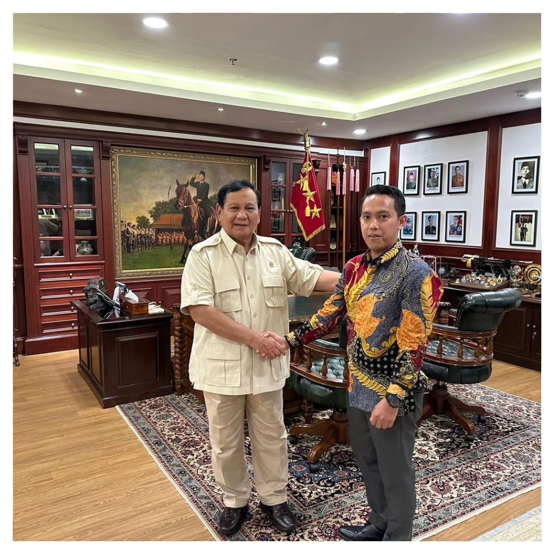 Bung_Sendi's tweet photo. Selamat atas pelantikan Pak @prabowo dan Mas @gibran, sebagai Presiden dan Wakil Presiden Republik Indonesia periode 2024 - 2029.

Semoga Pak Prabowo dan Mas Gibran dapat memimpin Republik Indonesia lima tahun ke depan dengan amanah, dan dapat membawa Indonesia lebih baik. https://t.co/27xMKg6BQ1
