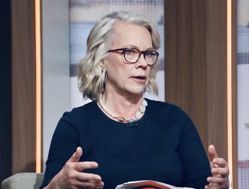 Replace David Speers with Laura Tingle on #insiders immediately! 🥰🔥
<a href="/abcnews/">ABC News</a> #SackSpeers #Twitter40