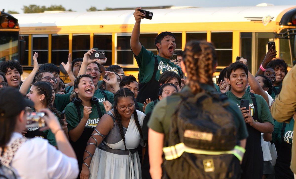 The moment <a href="/HHSHuskyBand/">The Mighty Husky Marching Band</a> found out they got all 1's at District and will be advancing to Area in 2 weeks. #HFND