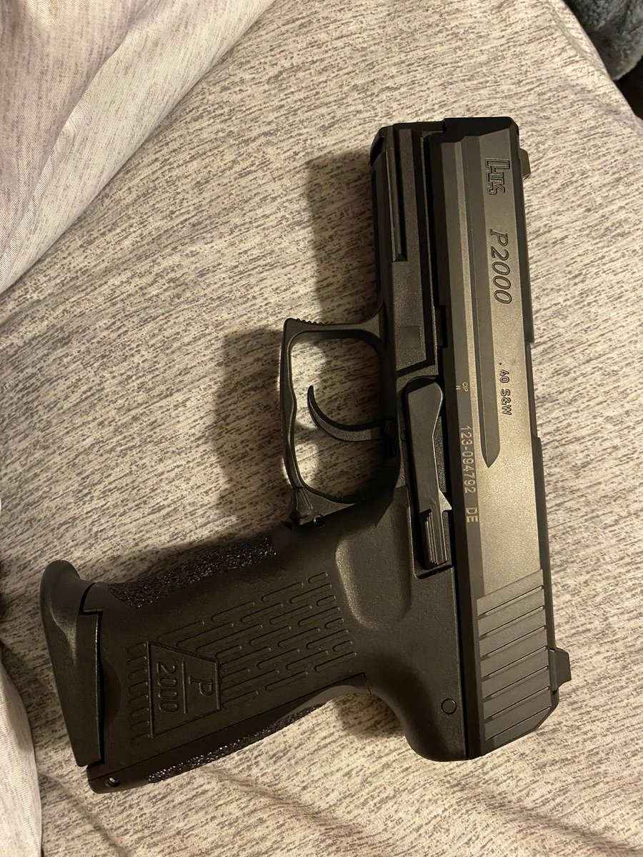 Inkedbeast76's tweet image. My newest piece H&amp;amp;K subcompact .40. Perfect little gun to go to the bank and run errands. #sig #Glock #remington #caliber #beretta