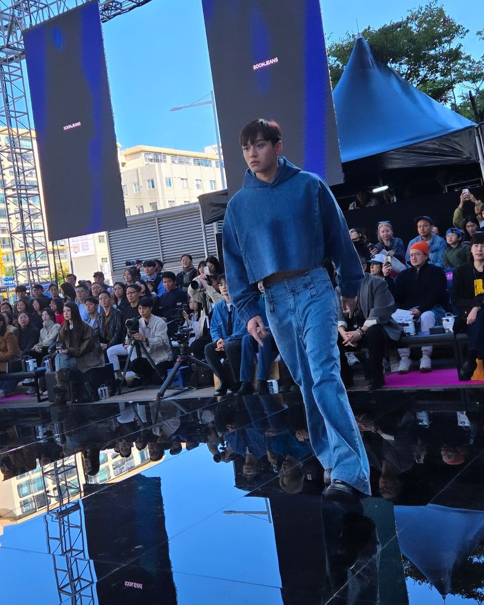 LUCAStation444's tweet photo. 20241020 旭熙相关 【minihkim】
SoonJeans 2024 FW

走秀照片一张

📷🔗 https://t.co/bLJJPcocwu https://t.co/AEWFqt3h6s