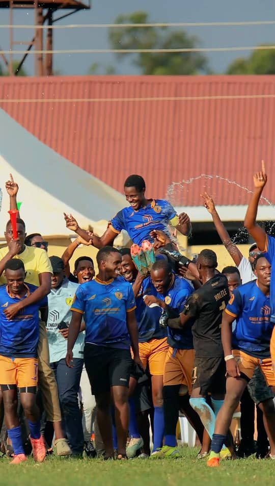 mukama_emmanuel's tweet photo. Come On you Desert BoysβπΎ
#SecundoKualele
#RoadToFort https://t.co/8l1QKebbht