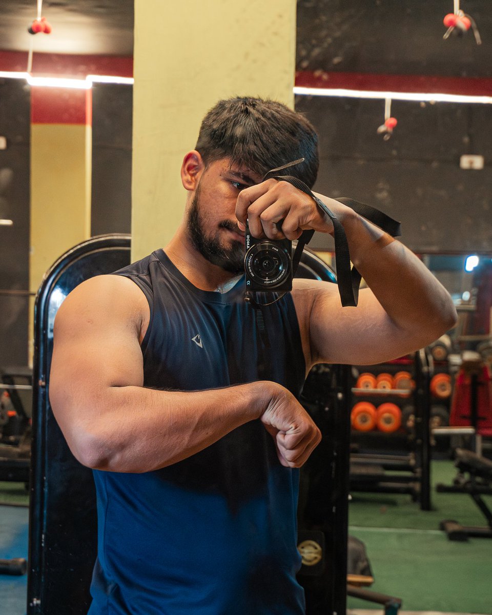 Roham Kumar | Ads Maker tweet media