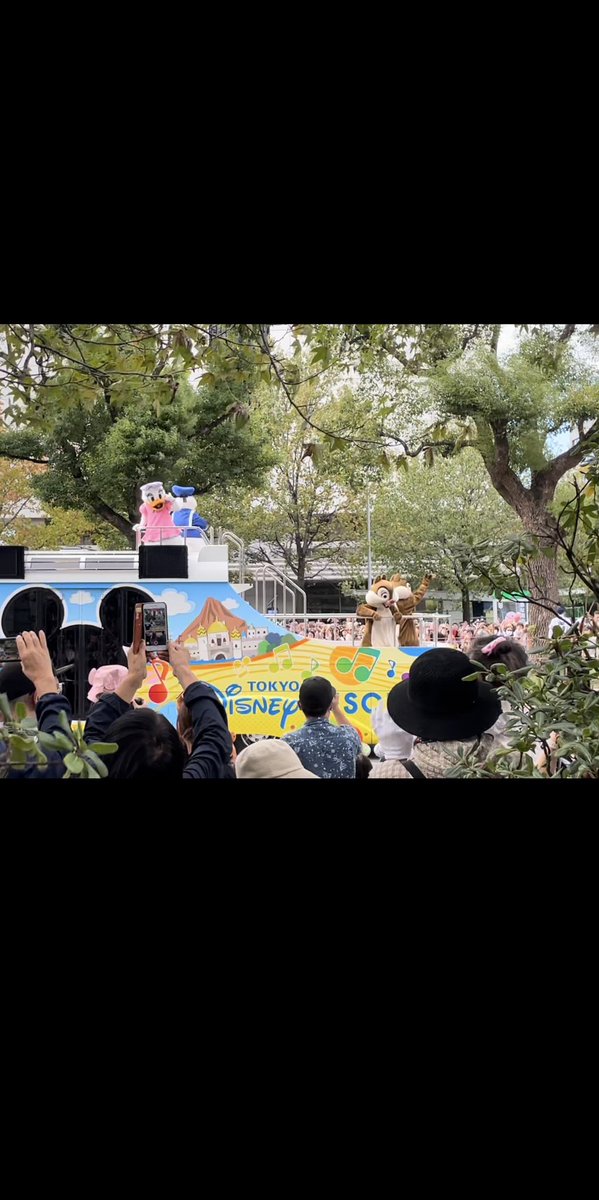i_irushimu's tweet image. 名古屋まつりでディズニーのパレードを見てきました♪
一瞬でしたがミッキー達に会えて感激🤩
ディズニーに行った気分になりました✨

＃ディズニー
＃名古屋まつり
＃Ｂ型
＃就労継続支援