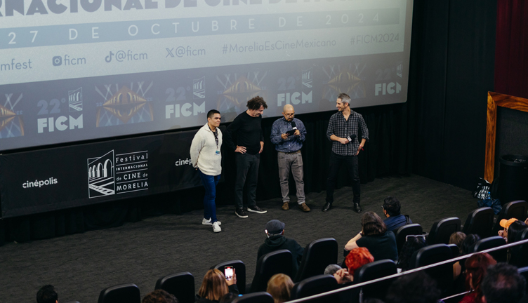FICM's tweet image. El documental GAUCHO, GAUCHO fue presentado en el #FICM2024 con la participación especial de sus directores, Michael Dweck y Gregory Kershaw 🎬. ¡Una mirada fascinante al estilo de vida de los gauchos! 👏✨

Leer más 🎬👉 [ bit.ly/3UaOyTZ ]