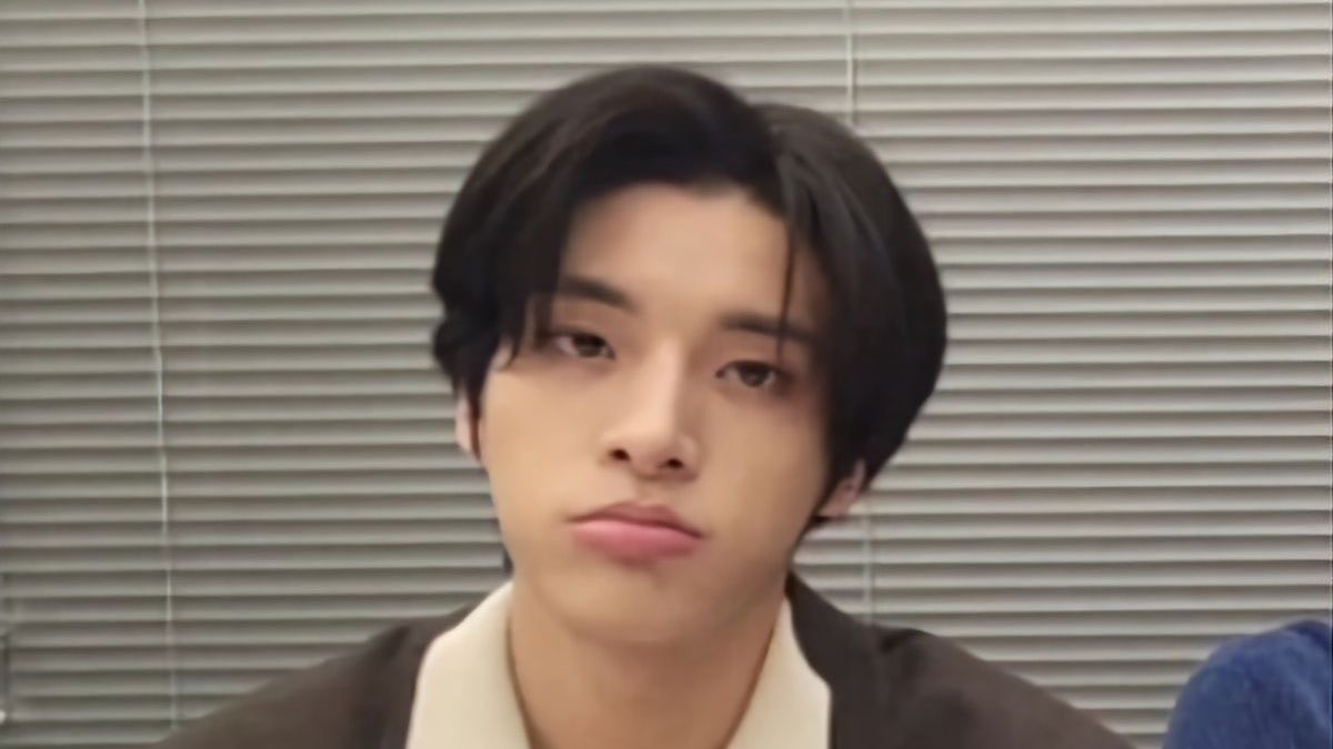 ikeupop's tweet image. in da clerb we all pout