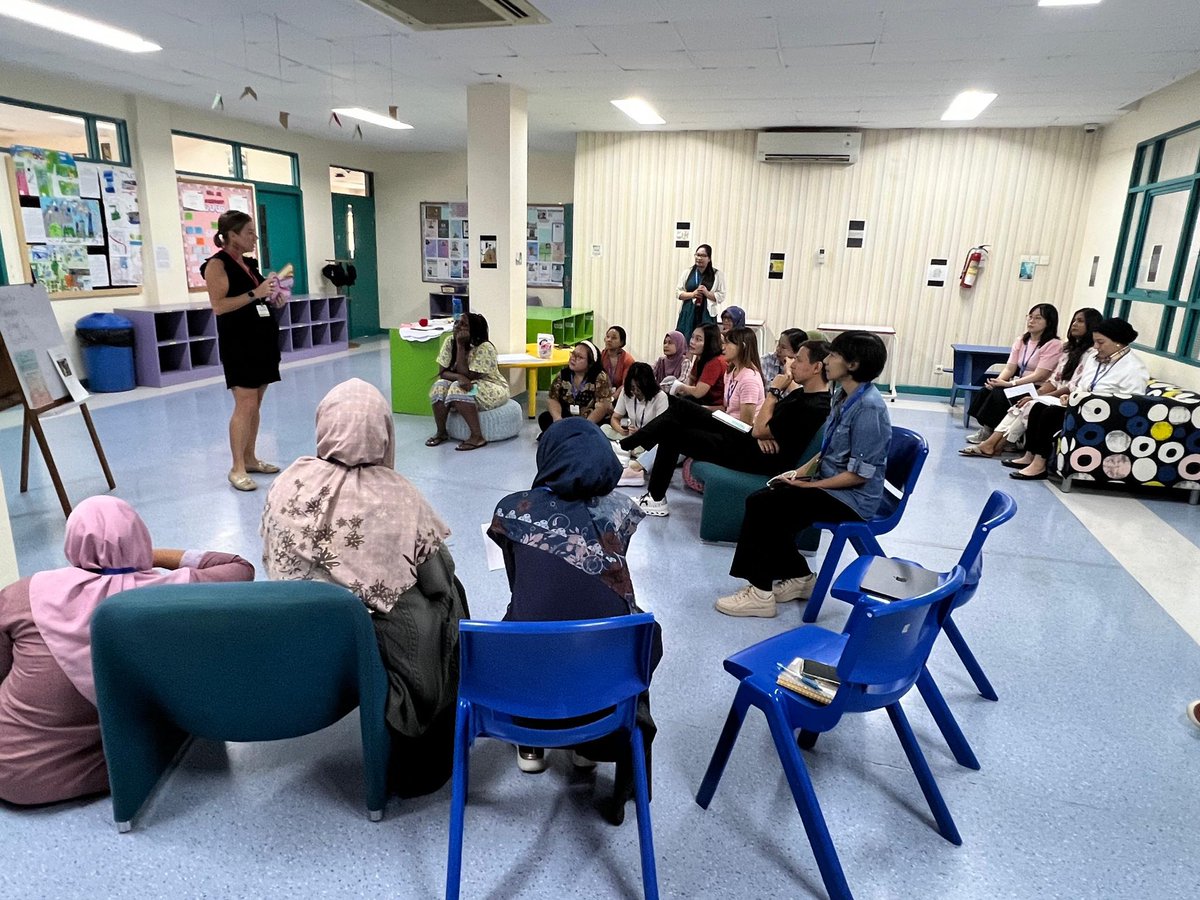 RebeccaTupling's tweet image. An incredible 3 days of leading and learning at the Global Jaya school in Jakarta. I facilitated the ‘Making the PYP Happen in the Early Years’ and was surrounded by passionate educators. #IBAPAC #professionaldevelopment #IBEN #IB