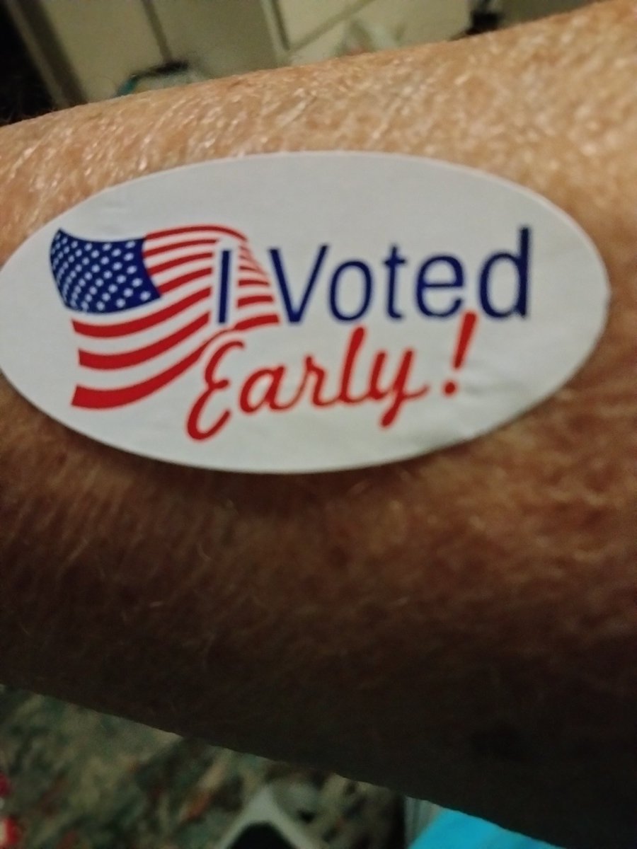 cat_traks's tweet photo. Democrate of course https://t.co/T6tTxOh9KU