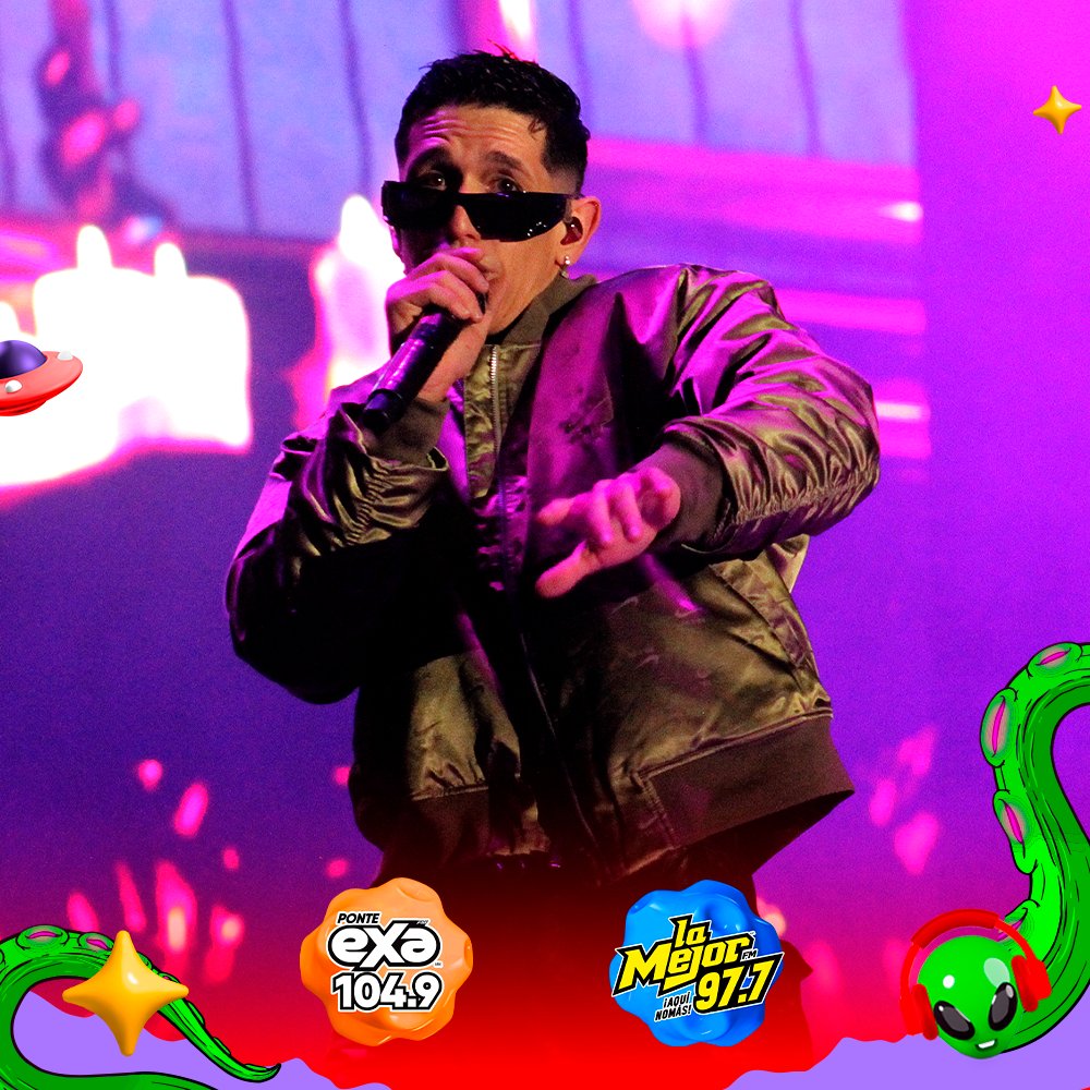 ExaFM's tweet photo. 🎤 ¡ #LennyTavárez encendió el escenario en #ColgateMultiverso con su estilo urbano! 🔥 ¿Cuál fue tu canción favorita de su presentación? 🤩💥 https://t.co/QEgCdWneYD