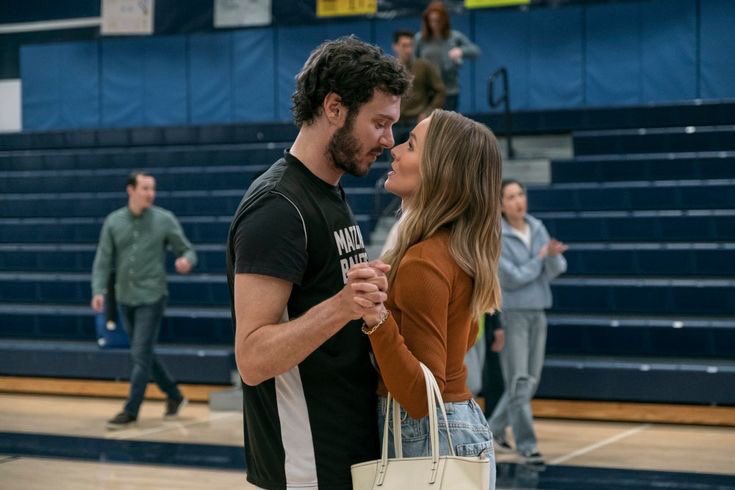 heiijey's tweet image. Thank you Kristen Bell and Adam Brody for bringing back genuine rom-com! Millennial girlies, stand up, this one’s for us! 💛💛 #NobodyWantsThis