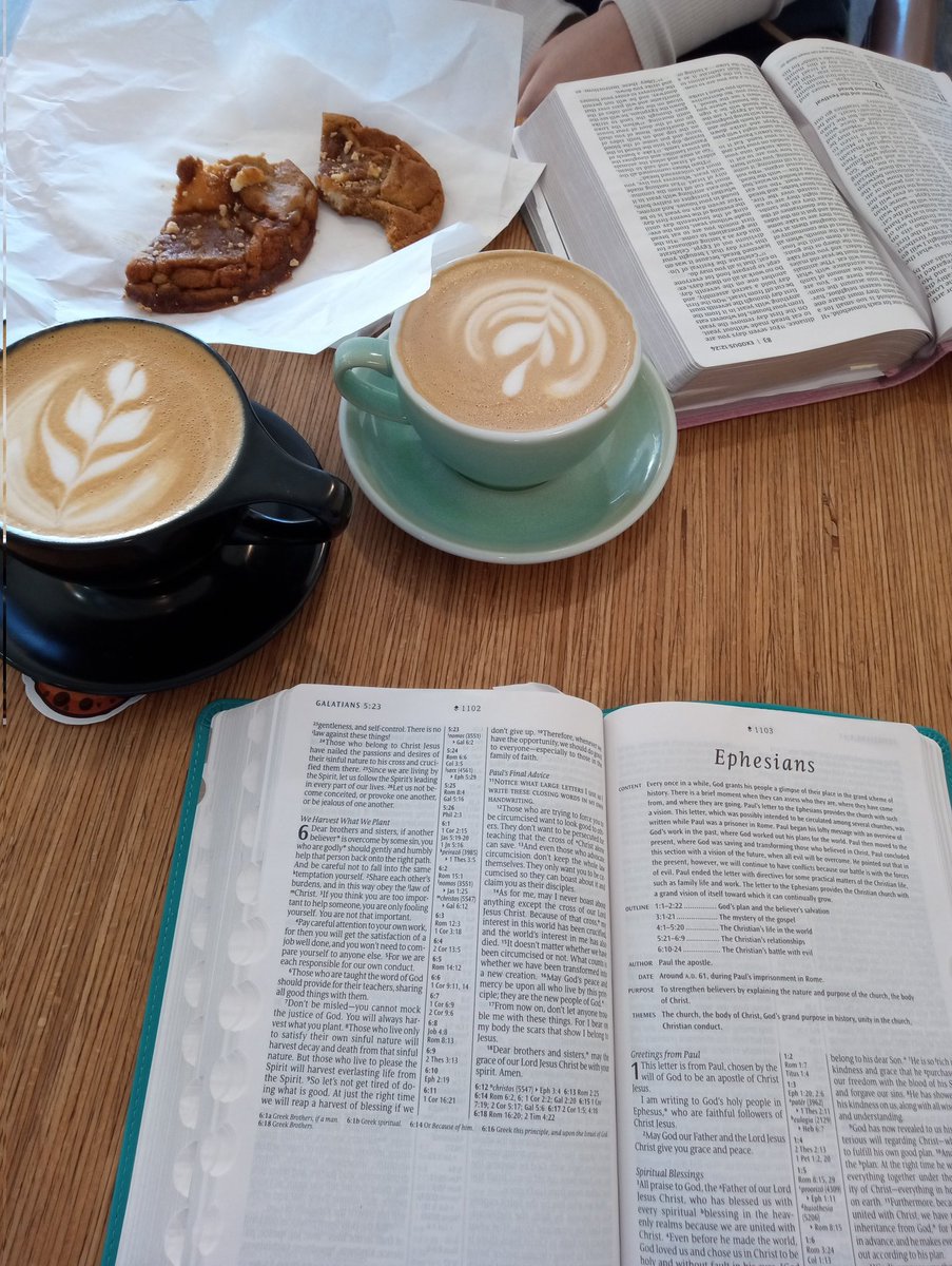 chris12342000's tweet image. Thursday #coffeebibletime #Friendtime ☕ 📖 ❤️ 😊 🙏