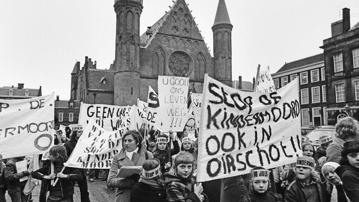 copenhenken's tweet image. Across France, people have taken to the streets to protest against road rage, after a car driver intentionally  killed a cyclist last week. In 1973, protests in the Netherlands sparked a 50-year long Dutch focus on traffic safety for cyclists.