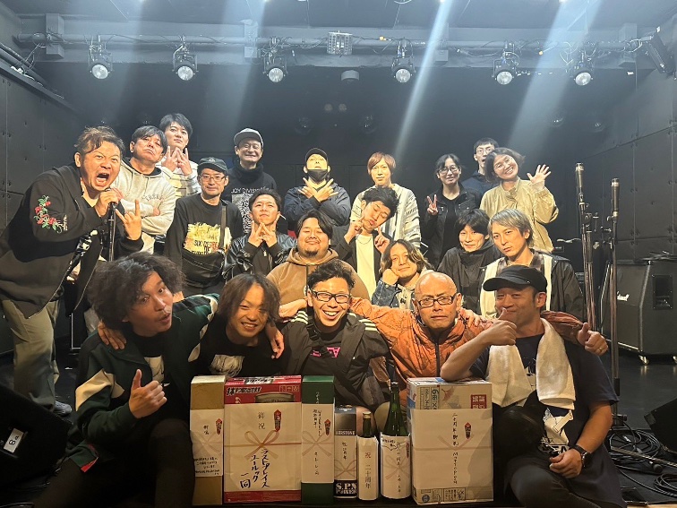 ebibass's tweet photo. 2024-10-19
甲殻類、滝の祝成人式 に出席
20年目のSAYONARA DEADBALL
@WATERFALL_tw
#青森県弘前市WATERFALL
#WATERFALL
#existbeing #ebi #甲殻類 https://t.co/KgpdGPzvYg