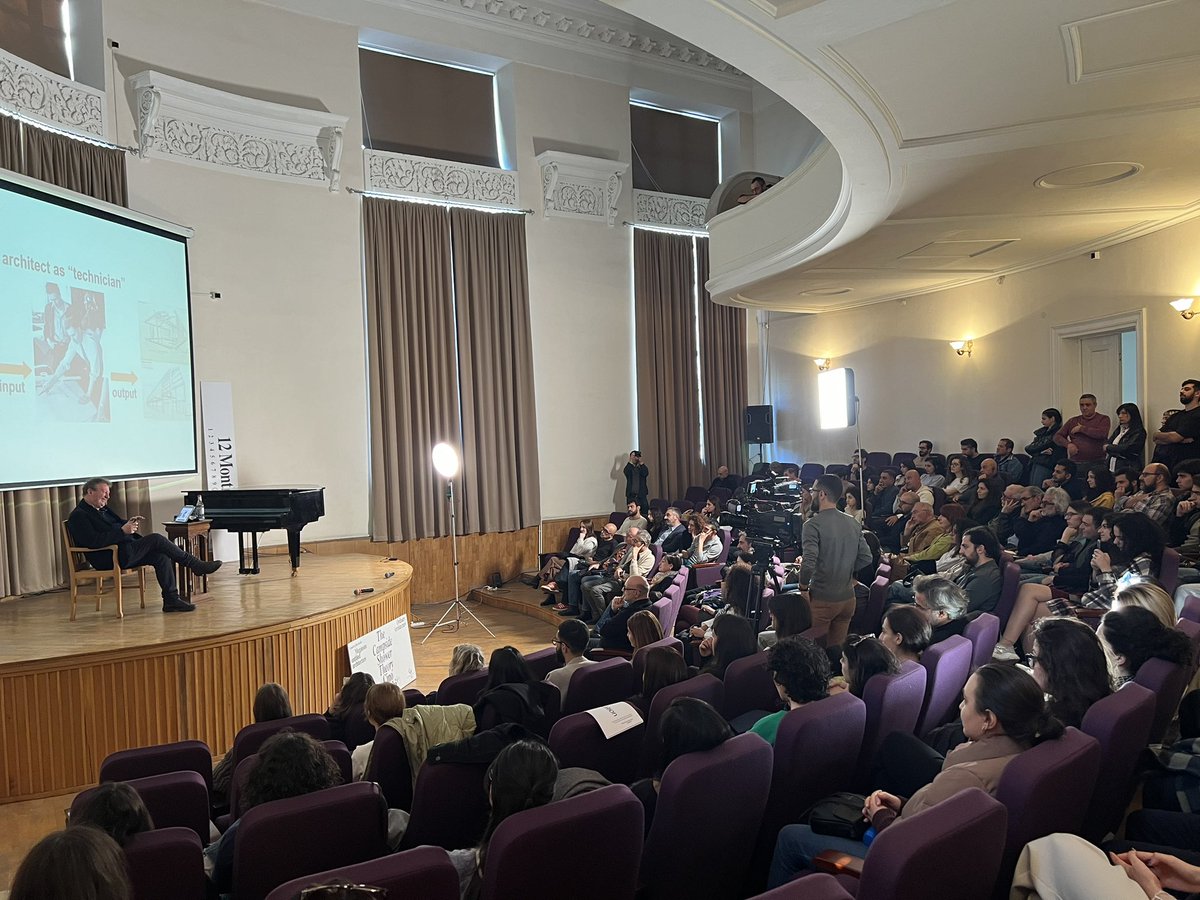 #Happening_now #Italian architecture Cino Zucchi talking to audience at <a href="/NatLibArm/">Հայաստանի ազգային գրադարան</a>