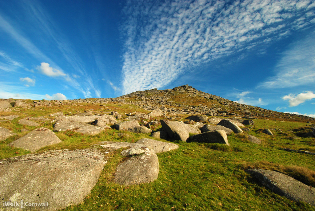 iwalkc's tweet photo. View of Roughtor from the prehistoric settlements surrounding it on the Rough Tor and Brown Willy walk
Distance: 5.2 miles
Steepness grade: moderate-strenuous
Link to walk: https://t.co/GNyw7DFxK9 https://t.co/lSknIMSWxM