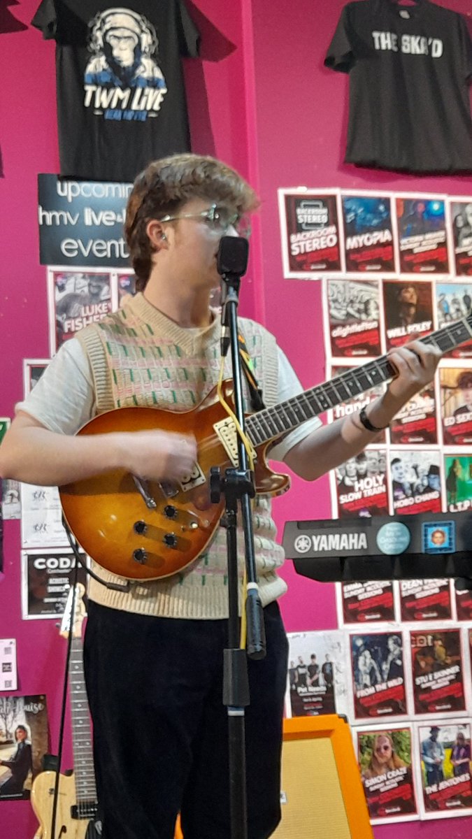 hmv Colchester tweet media