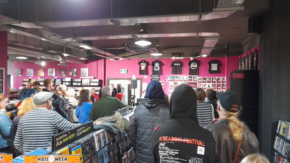 hmv Colchester tweet media