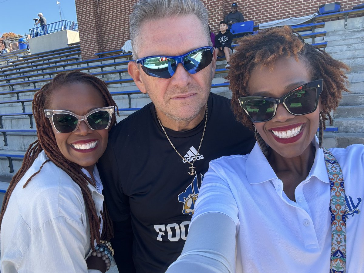 Traceyiv's tweet image. Bye week but there is always a football game! We get to see my bonus son play today at Mars Hill!! #myvillage #familyovereverything💙💛💙